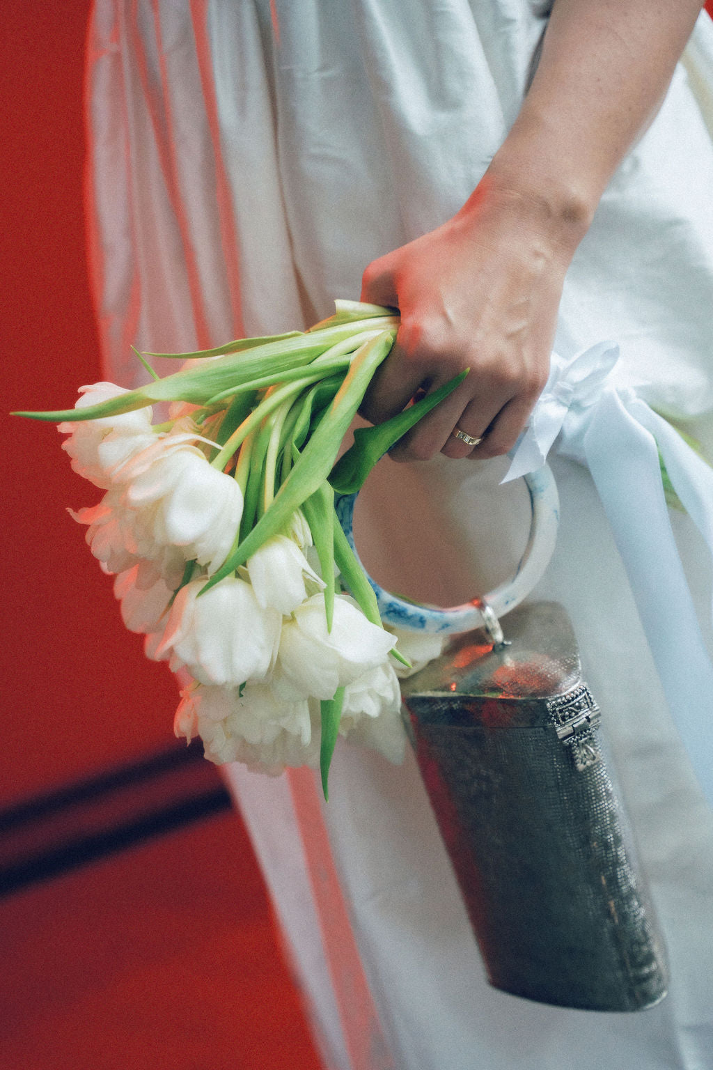 RIGHT OFF THE EDGE BAG SILVER